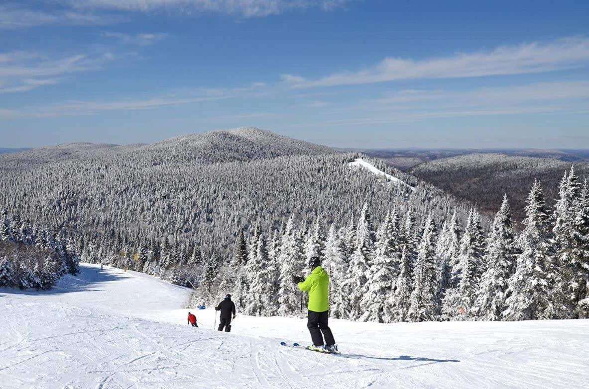 Huge Condo In Front Of Tremblant Ski Resort มงต์-ทร็องบล็องต์ ภายนอก รูปภาพ
