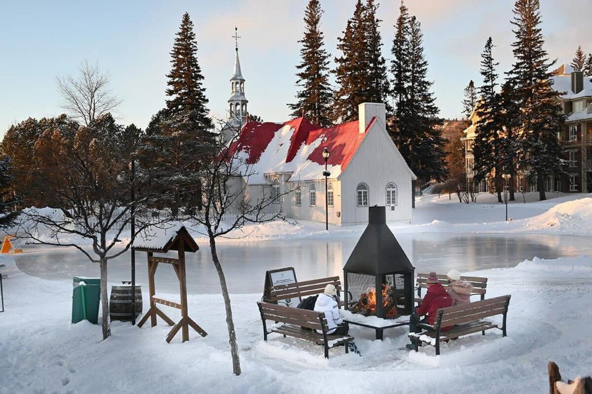 Huge Condo In Front Of Tremblant Ski Resort มงต์-ทร็องบล็องต์ ภายนอก รูปภาพ